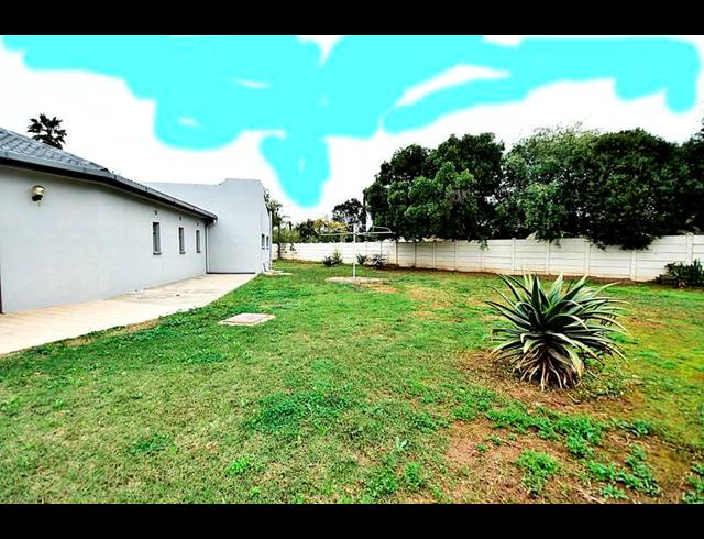 4 BEDROOM HOUSE FOR SALE IN WEST BANK